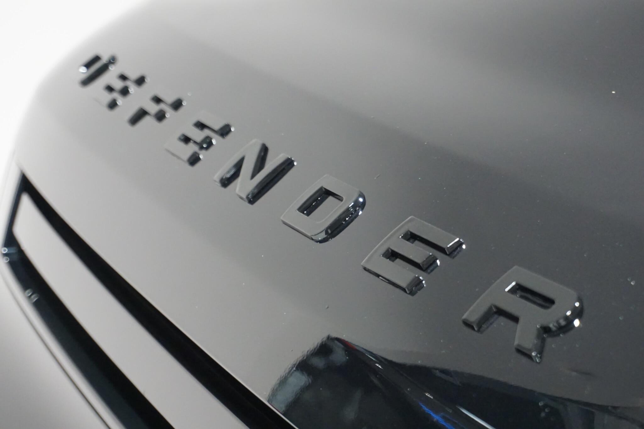 Land Rover Defender 90 3.0 D250 MHEV X-Dynamic HSE SUV 3dr Diesel Auto 4WD Euro 6 (s/s) (250 ps)